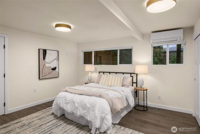 2137 N 128TH Street, Seattle, WA 98133