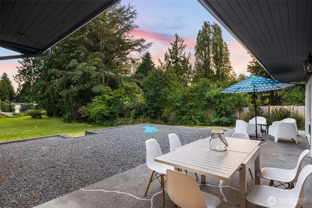 2137 N 128TH Street, Seattle, WA 98133