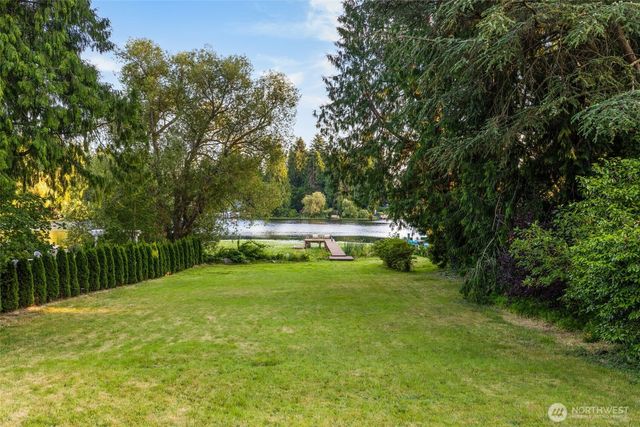 2137 N 128TH Street, Seattle, WA 98133