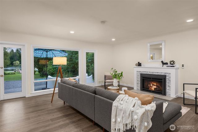 2137 N 128TH Street, Seattle, WA 98133