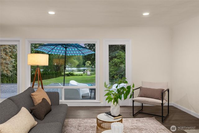 2137 N 128TH Street, Seattle, WA 98133