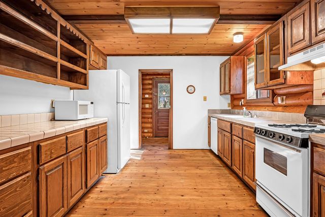 6187 Outingdale Rd, Somerset, CA 95684