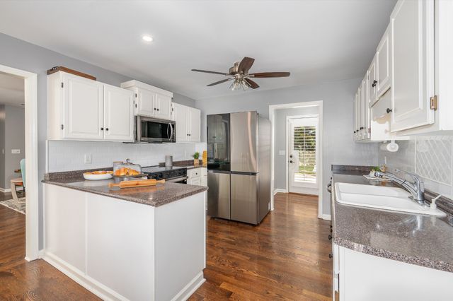 2607 Regency Park Dr, Murfreesboro, TN 37129