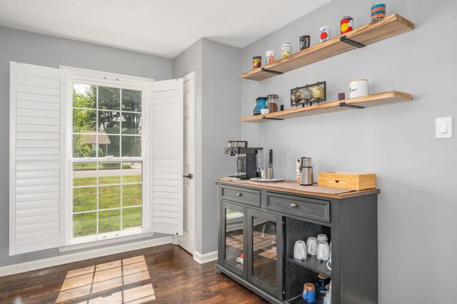 2607 Regency Park Dr, Murfreesboro, TN 37129