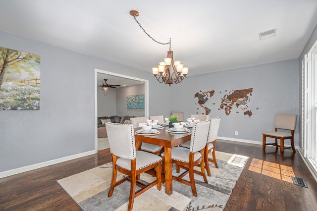 2607 Regency Park Dr, Murfreesboro, TN 37129