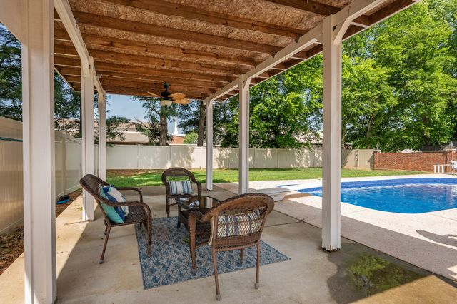 2607 Regency Park Dr, Murfreesboro, TN 37129