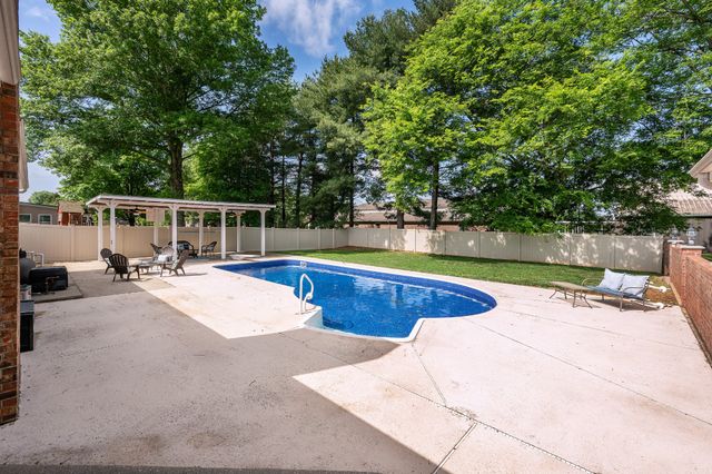 2607 Regency Park Dr, Murfreesboro, TN 37129