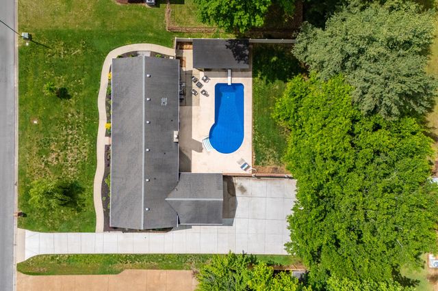 2607 Regency Park Dr, Murfreesboro, TN 37129