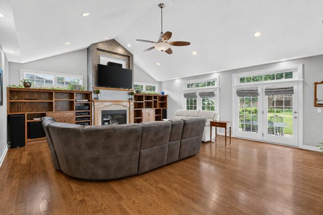4344 Elm Street, Downers Grove, IL 60515