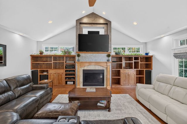 4344 Elm Street, Downers Grove, IL 60515