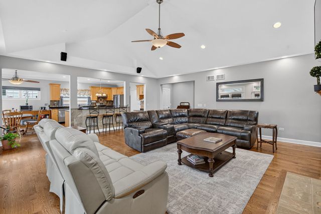 4344 Elm Street, Downers Grove, IL 60515