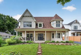 4344 Elm Street, Downers Grove, IL 60515