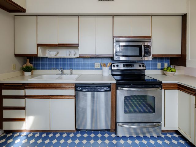 471 W South Street 207, Kalamazoo, MI 49007