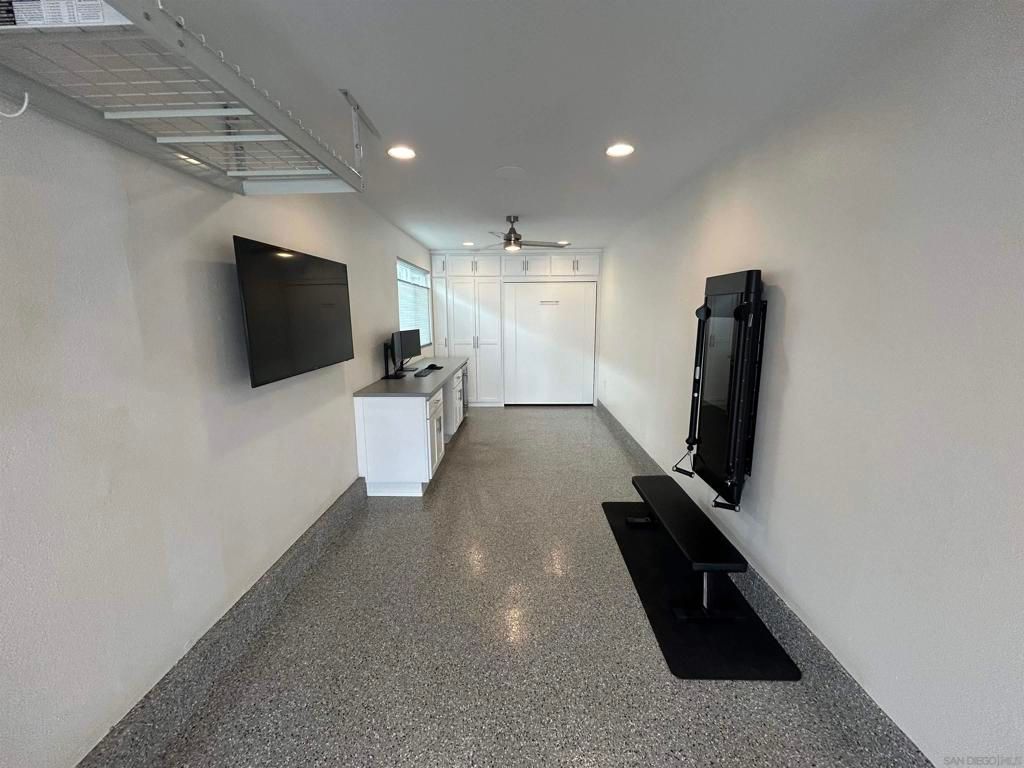 Image 21 of property listing at 4672 Kansas Street 3, San Diego, CA 92116