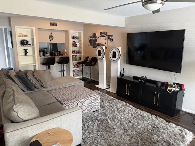 6111 Beverly Hill Street 35, Houston, TX 77057