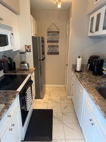 6111 Beverly Hill Street 35, Houston, TX 77057