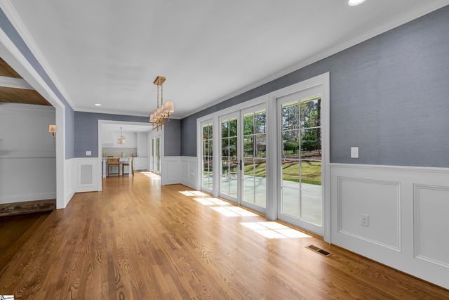 9 Springdale Lane, Spartanburg, SC 29302