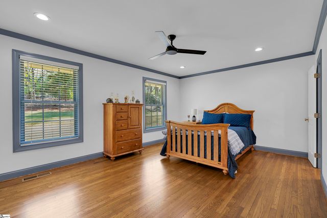 9 Springdale Lane, Spartanburg, SC 29302