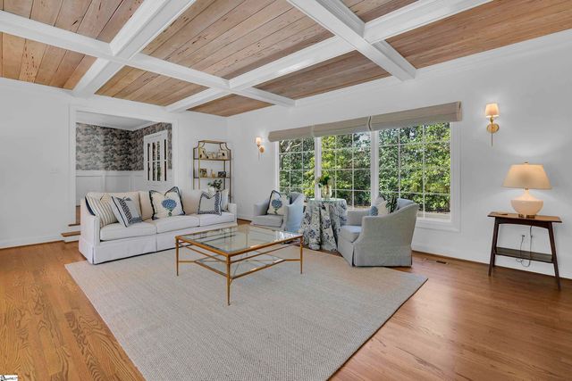 9 Springdale Lane, Spartanburg, SC 29302