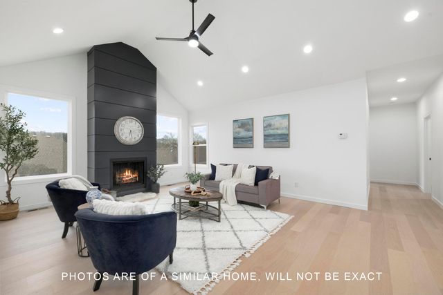 1001 W Jay Street, Ozark, MO 65721