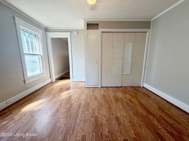 2057 May Ave, Louisville, KY 40217