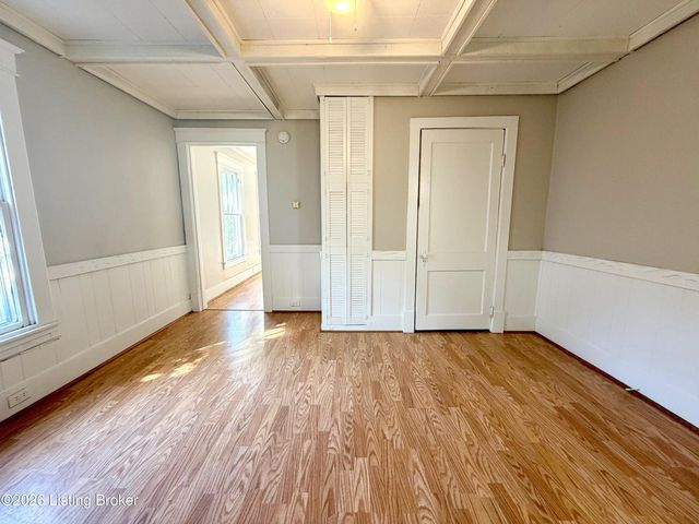 2057 May Ave, Louisville, KY 40217