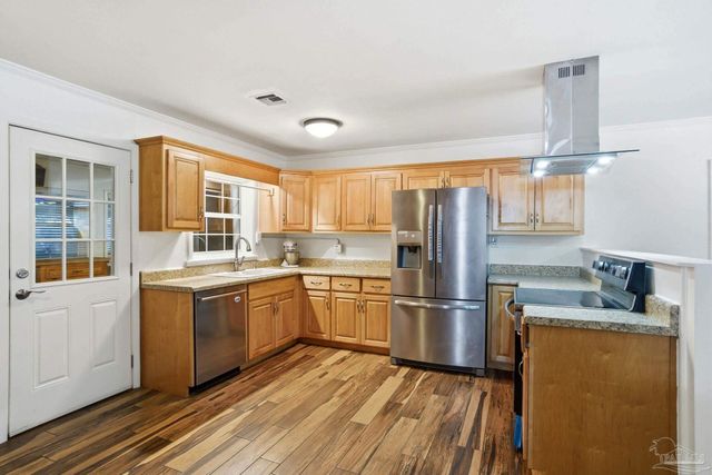 4708 Dean Dr, Pace, FL 32571