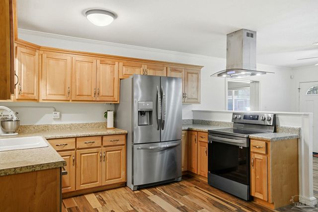 4708 Dean Dr, Pace, FL 32571