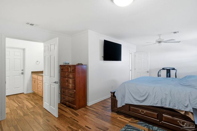 4708 Dean Dr, Pace, FL 32571