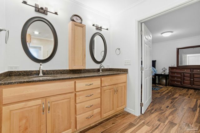 4708 Dean Dr, Pace, FL 32571