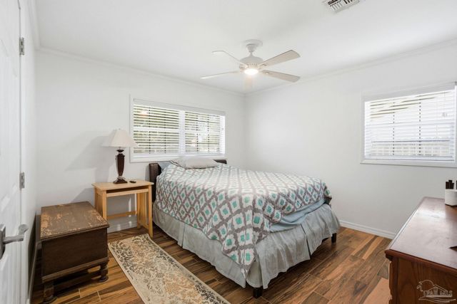 4708 Dean Dr, Pace, FL 32571