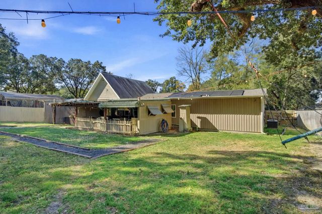 4708 Dean Dr, Pace, FL 32571