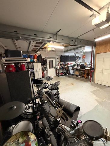 4708 Dean Dr, Pace, FL 32571