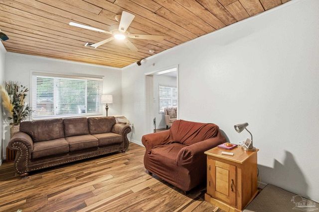 4708 Dean Dr, Pace, FL 32571