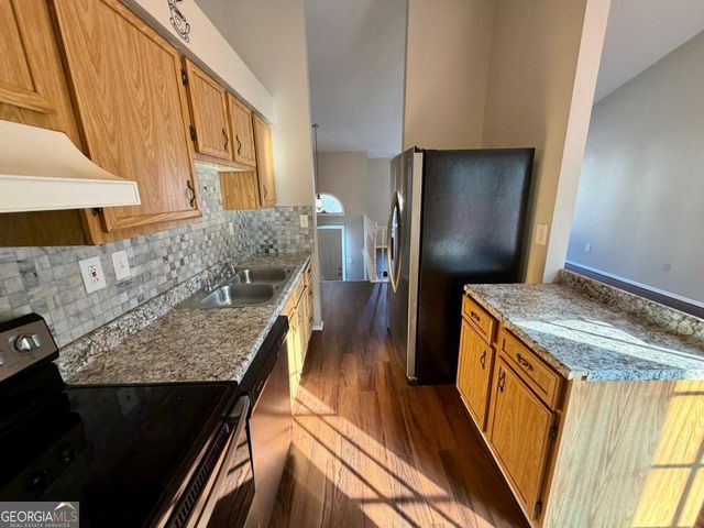 6091 Raintree Bend, Lithonia, GA 30058