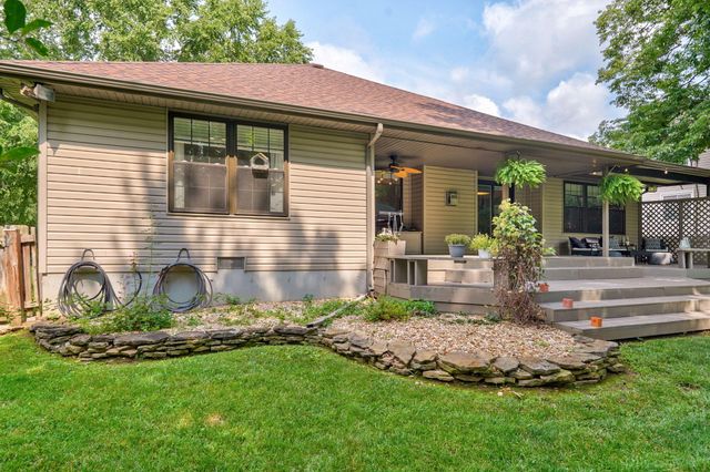 2790 S Eldon Avenue, Springfield, MO 65807