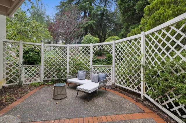 600 Pennsylvania Avenue 1, Los Gatos, CA 95030