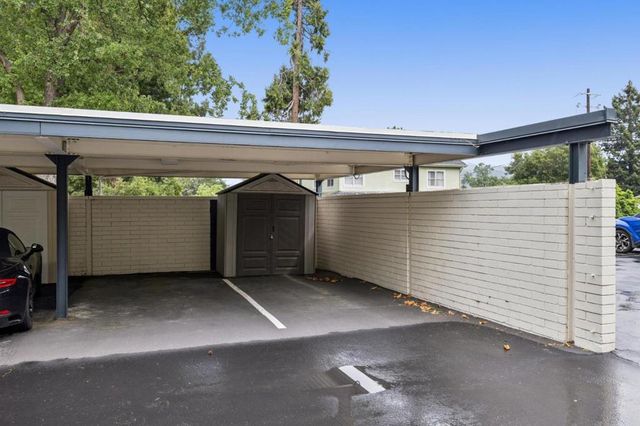 600 Pennsylvania Avenue 1, Los Gatos, CA 95030