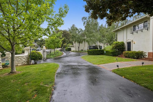 600 Pennsylvania Avenue 1, Los Gatos, CA 95030