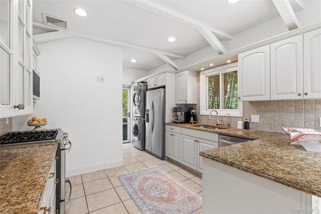 113 Brambach Road, Scarsdale, NY 10583