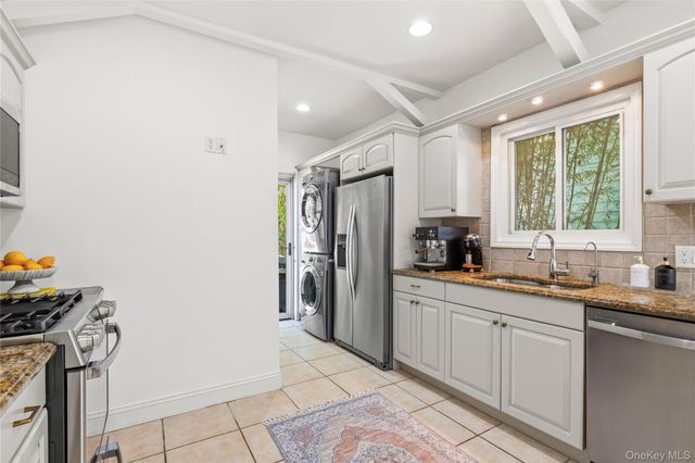 113 Brambach Road, Scarsdale, NY 10583