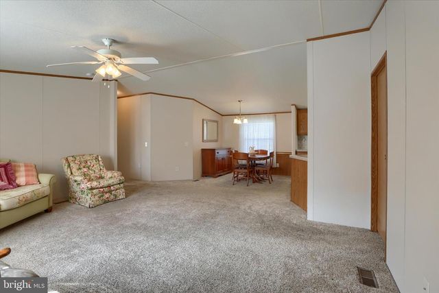 19 BEECHWOOD DR, Dillsburg, PA 17019