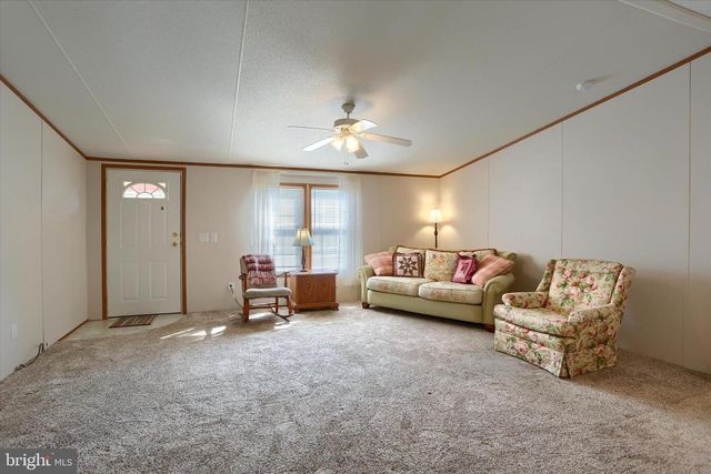 19 BEECHWOOD DR, Dillsburg, PA 17019