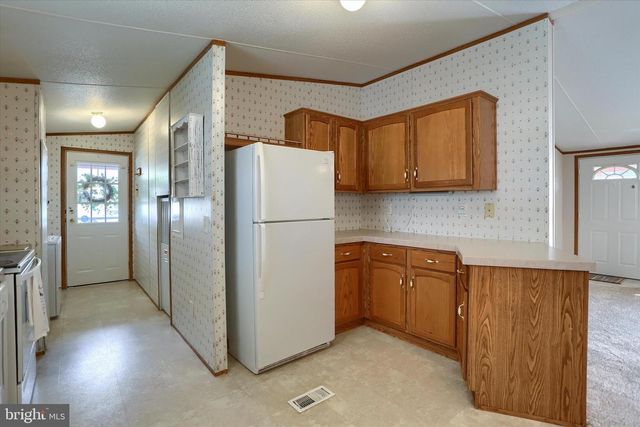 19 BEECHWOOD DR, Dillsburg, PA 17019