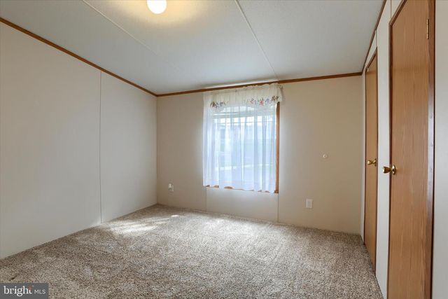 19 BEECHWOOD DR, Dillsburg, PA 17019