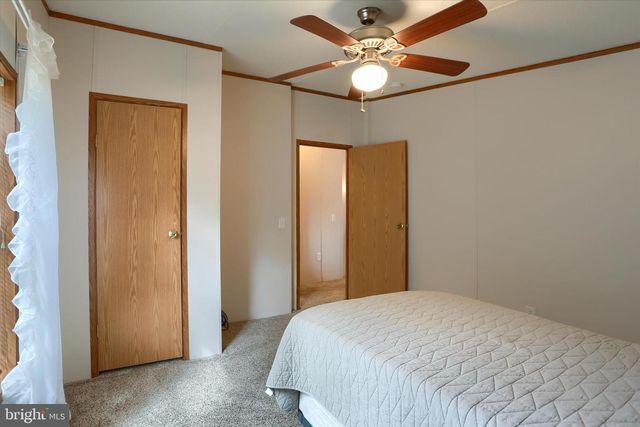 19 BEECHWOOD DR, Dillsburg, PA 17019