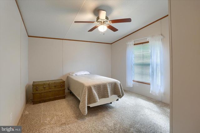 19 BEECHWOOD DR, Dillsburg, PA 17019