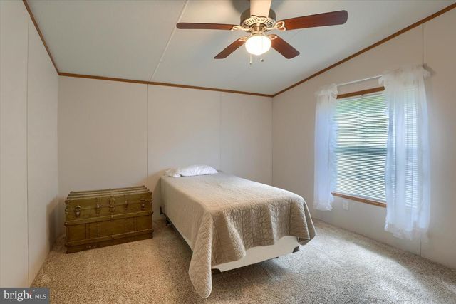 19 BEECHWOOD DR, Dillsburg, PA 17019