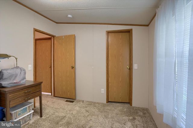 19 BEECHWOOD DR, Dillsburg, PA 17019