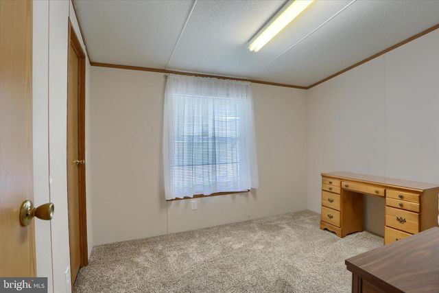 19 BEECHWOOD DR, Dillsburg, PA 17019